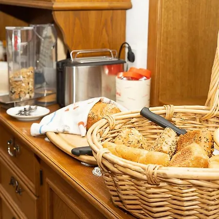 Das Landhaus 게스트하우스 3*